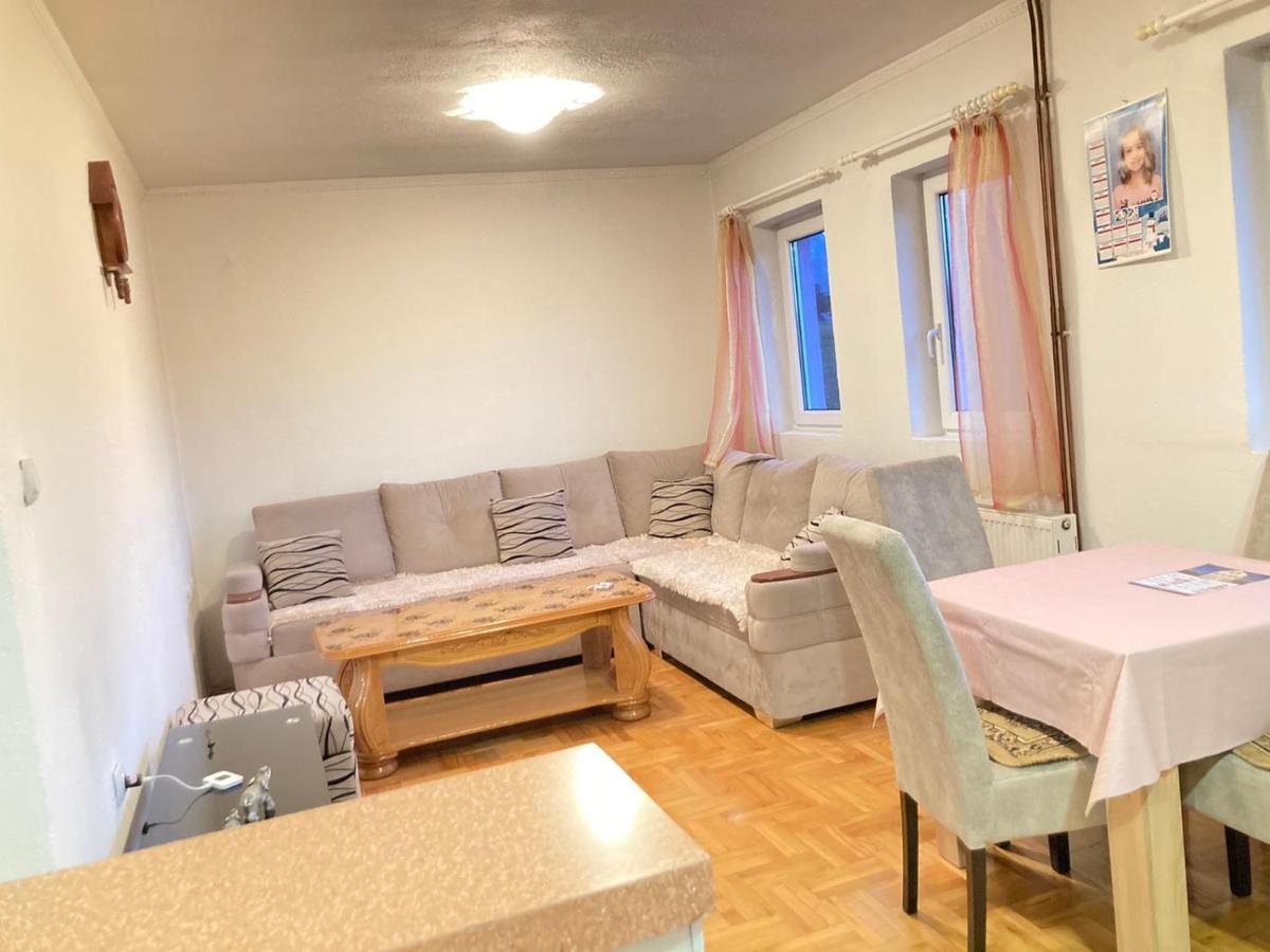 Guest House Nena Žabljak エクステリア 写真